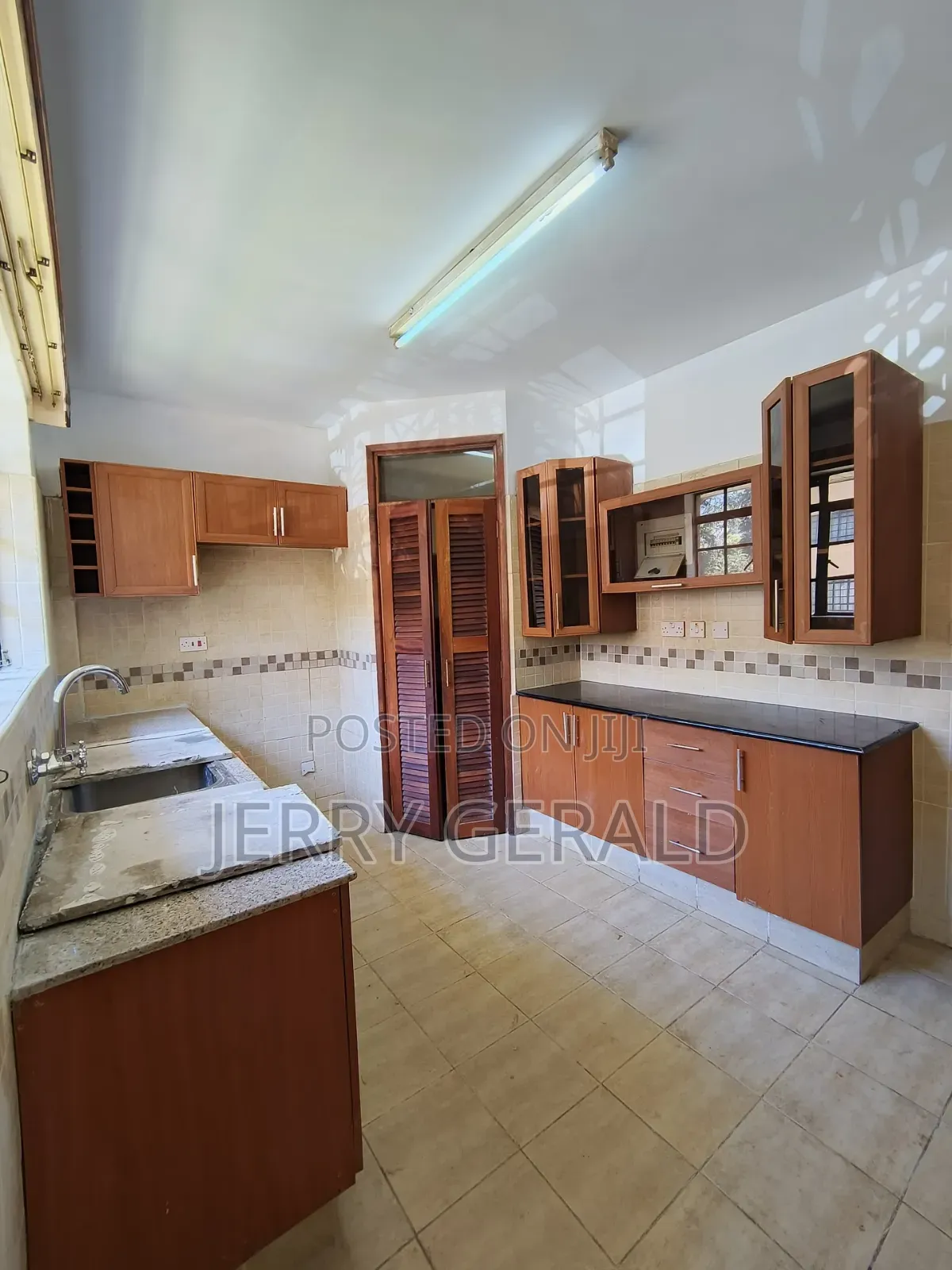 3bdrm Apartment in Kinondoni, Mbezi for rent in Mbezi