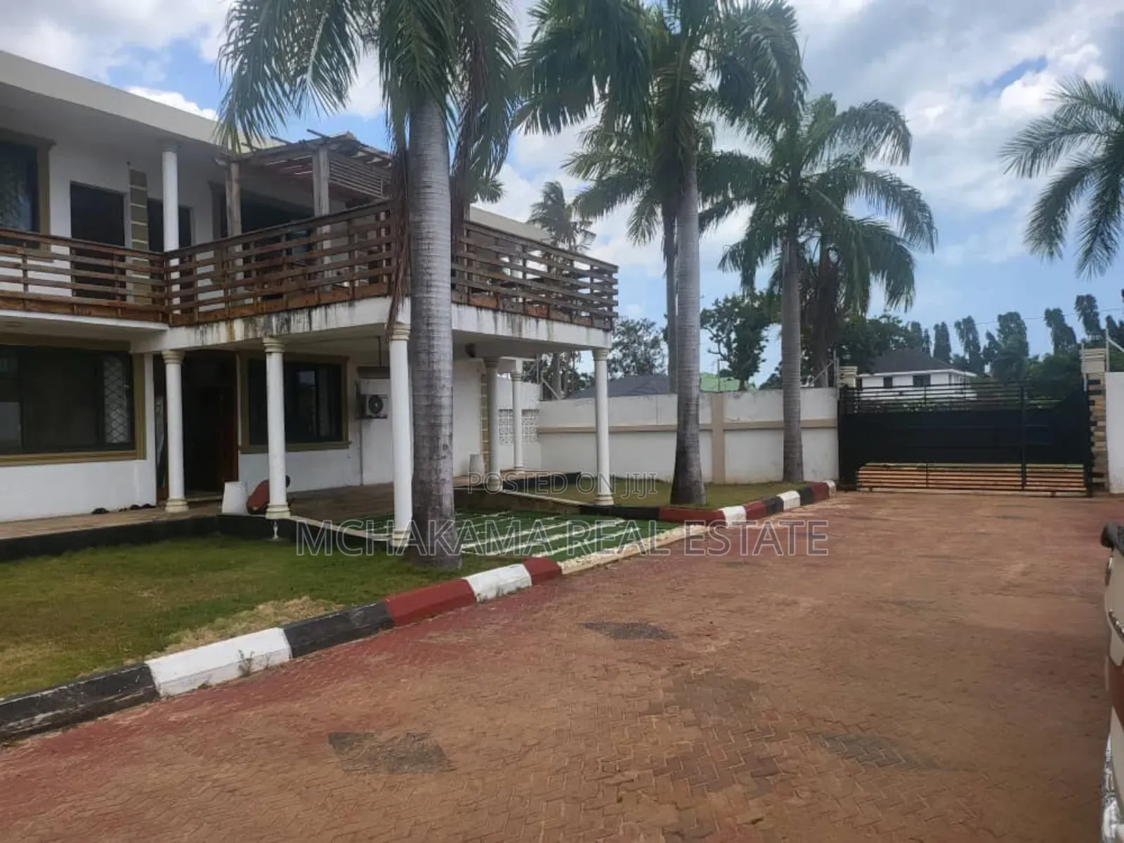 3bdrm Block of Flats in Mchakama Real , Mbezi Beach for sale in Mbezi Beach