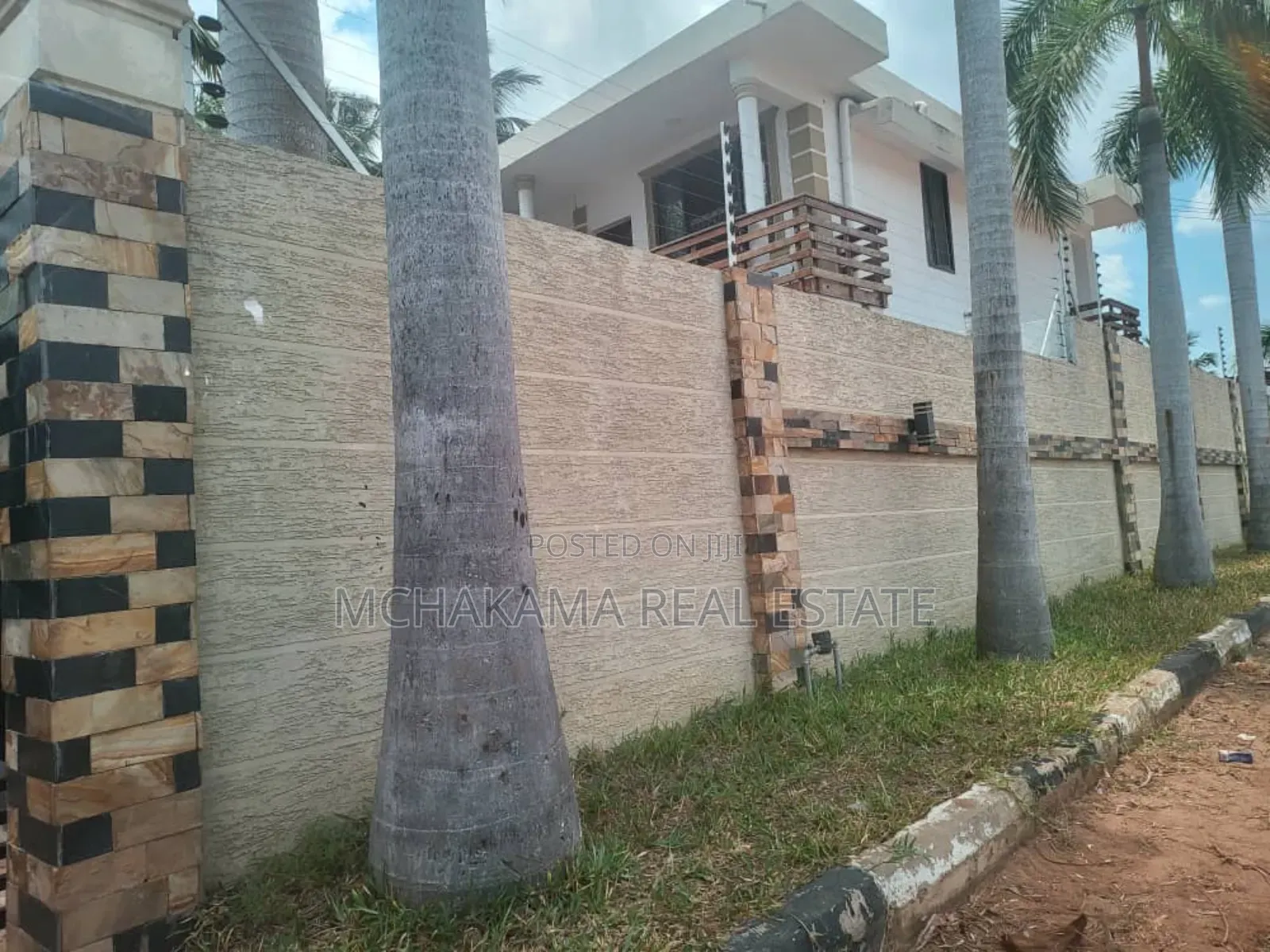 3bdrm Block of Flats in Mchakama Real , Mbezi Beach for sale in Mbezi Beach