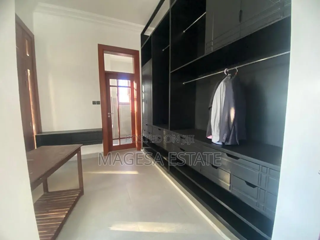 5bdrm House in Gezaulole, Kigamboni for sale in Kigamboni