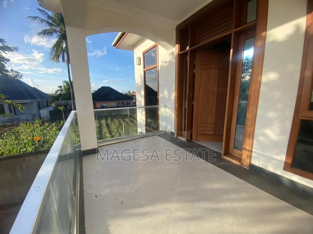 5bdrm House in Gezaulole, Kigamboni for sale in Kigamboni