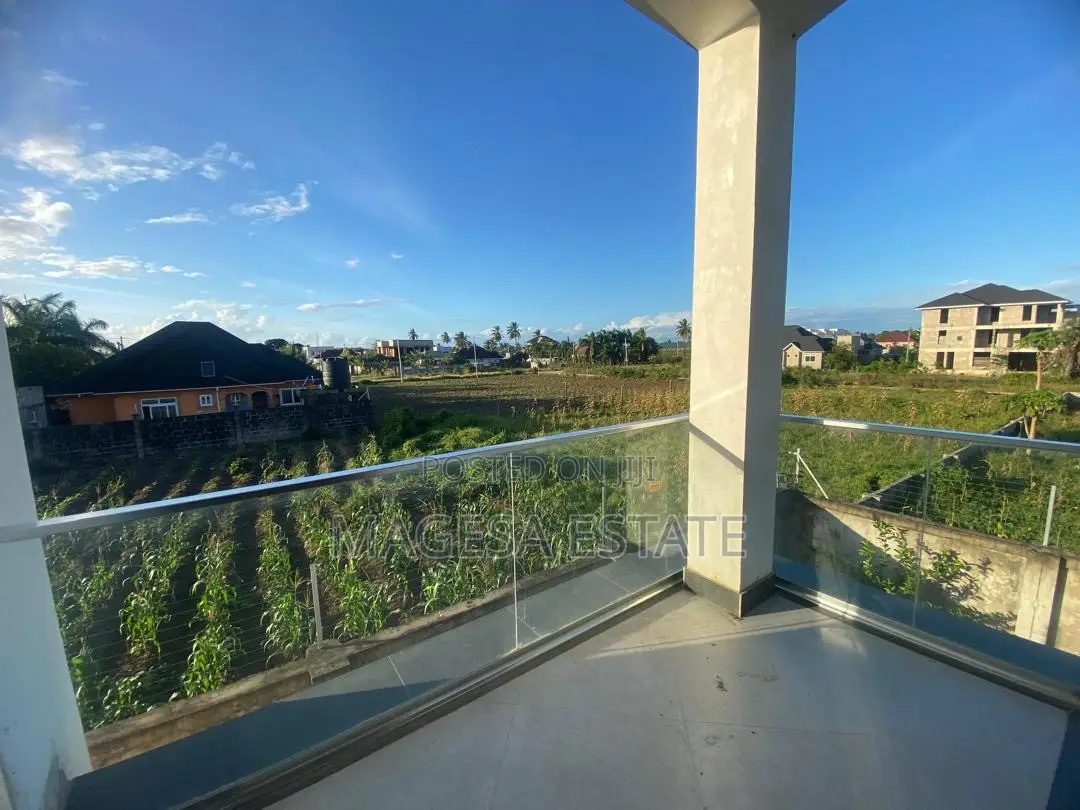 5bdrm House in Gezaulole, Kigamboni for sale in Kigamboni