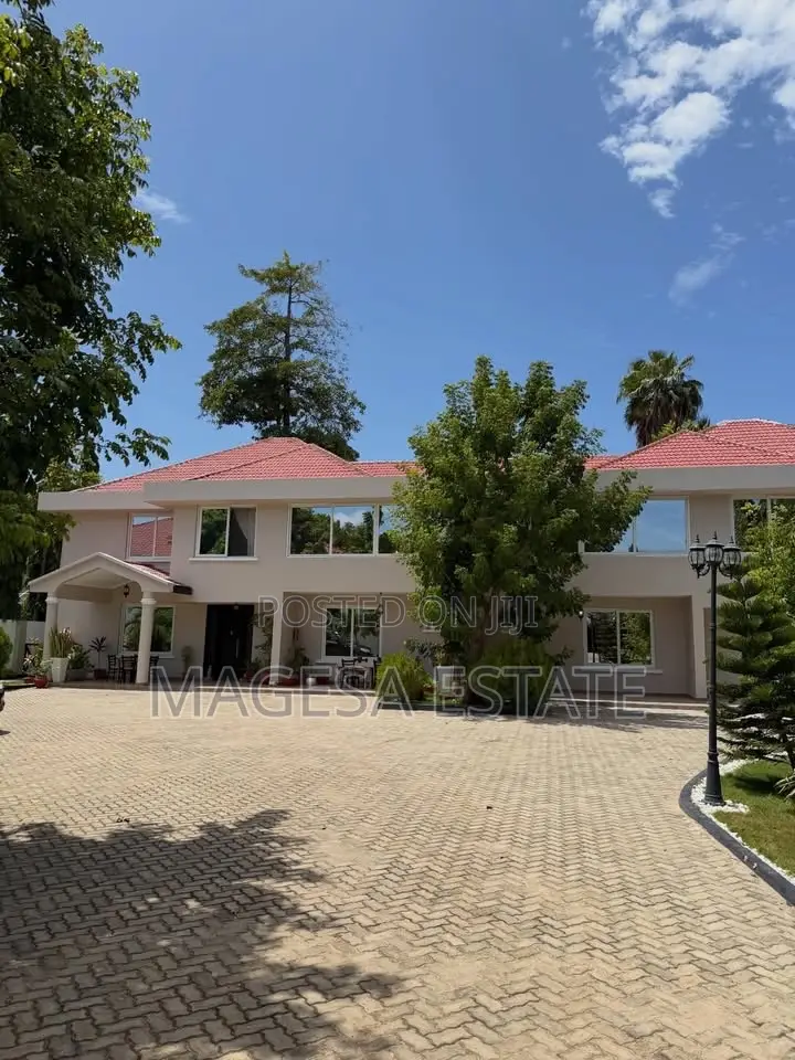 Furnished 5bdrm Apartment in Kawe for rent in Kawe