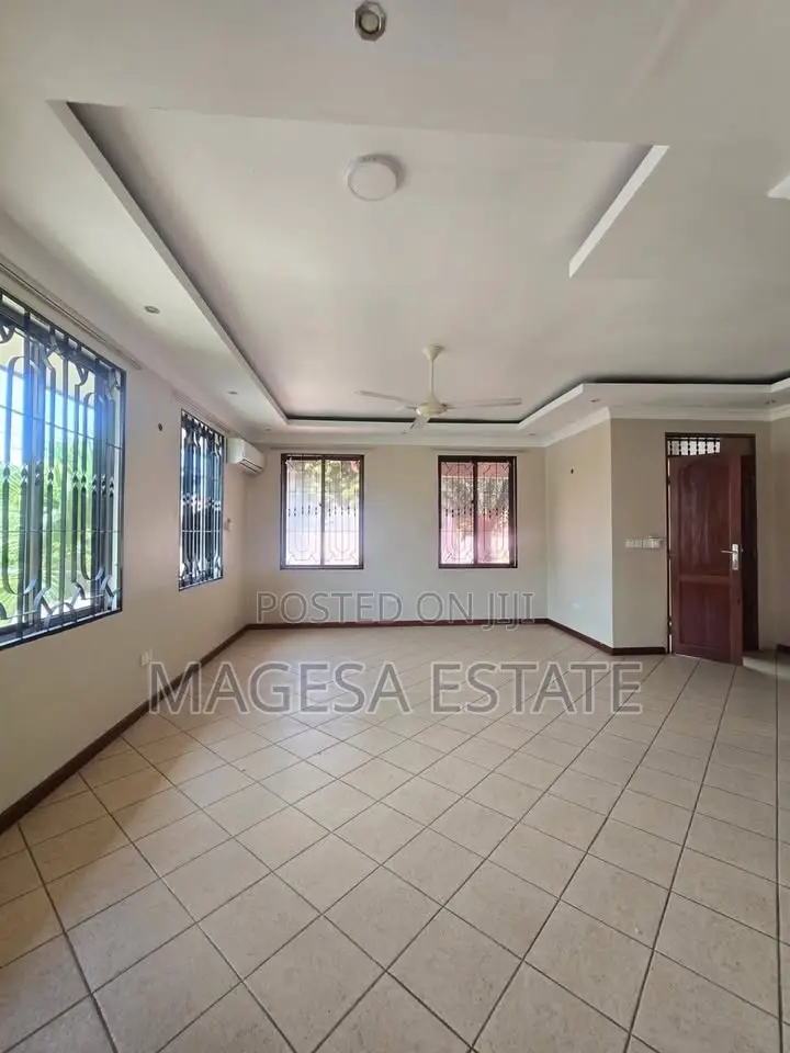 6bdrm House in Oyster Bay for rent in Oyster Bay