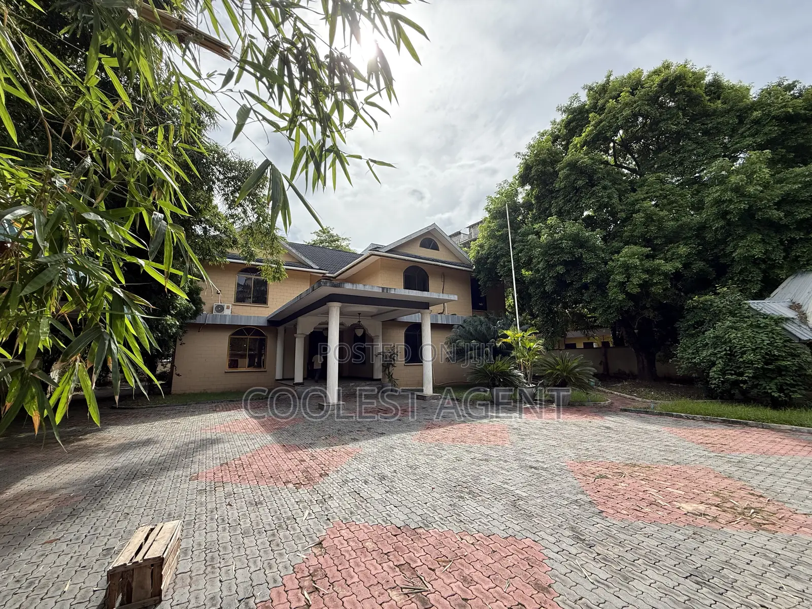 5bdrm Mansion in Coolest Estate, Masaki for rent in Masaki