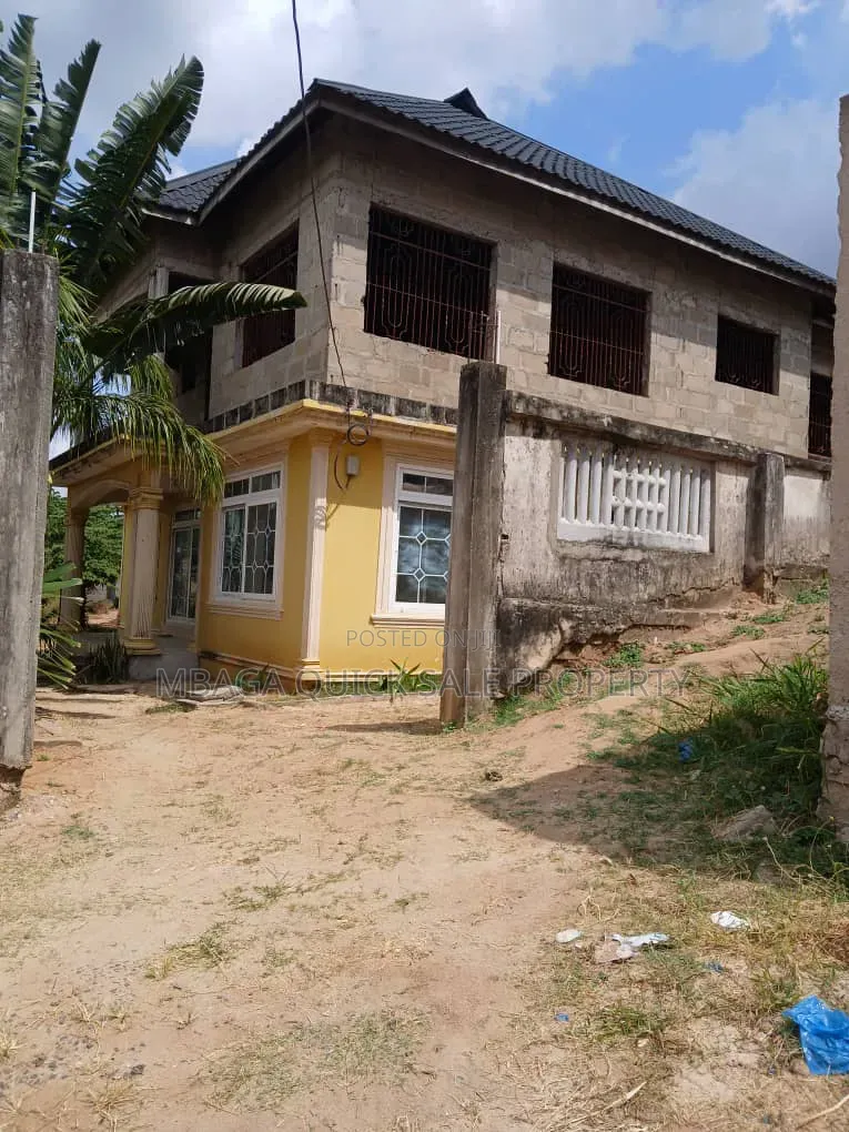 5bdrm House in Kimara, Kigamboni for sale in Kigamboni