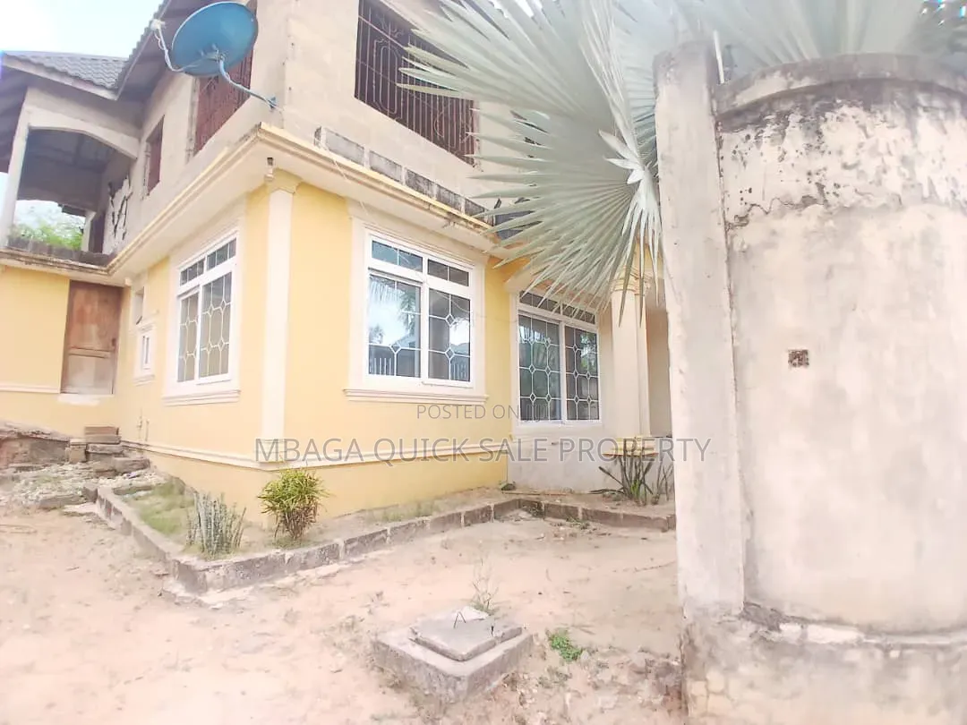 5bdrm House in Kimara, Kigamboni for sale in Kigamboni