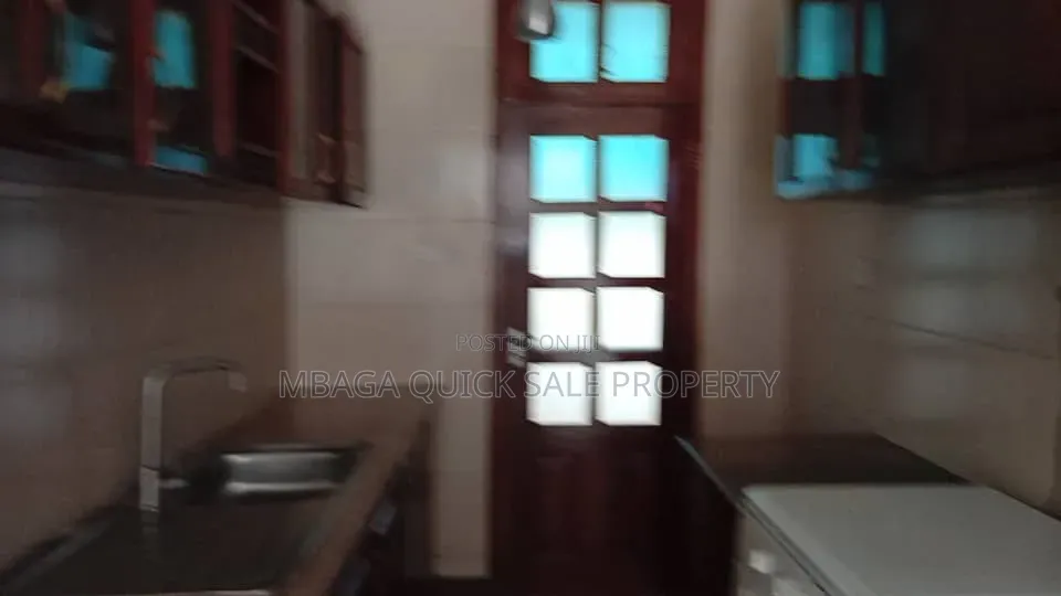 Furnished 3bdrm House in Mikocheni for sale in Mikocheni