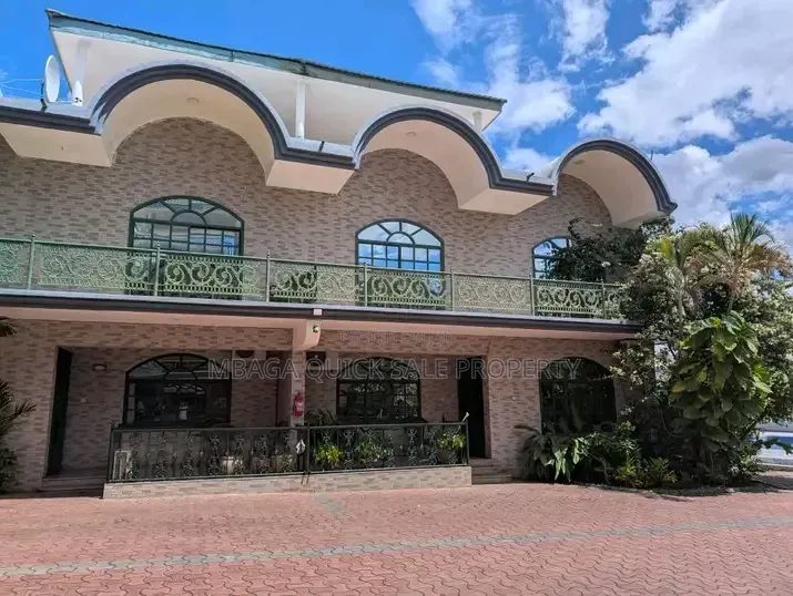 Furnished 4bdrm Villa in Oyster Bay for rent in Oyster Bay
