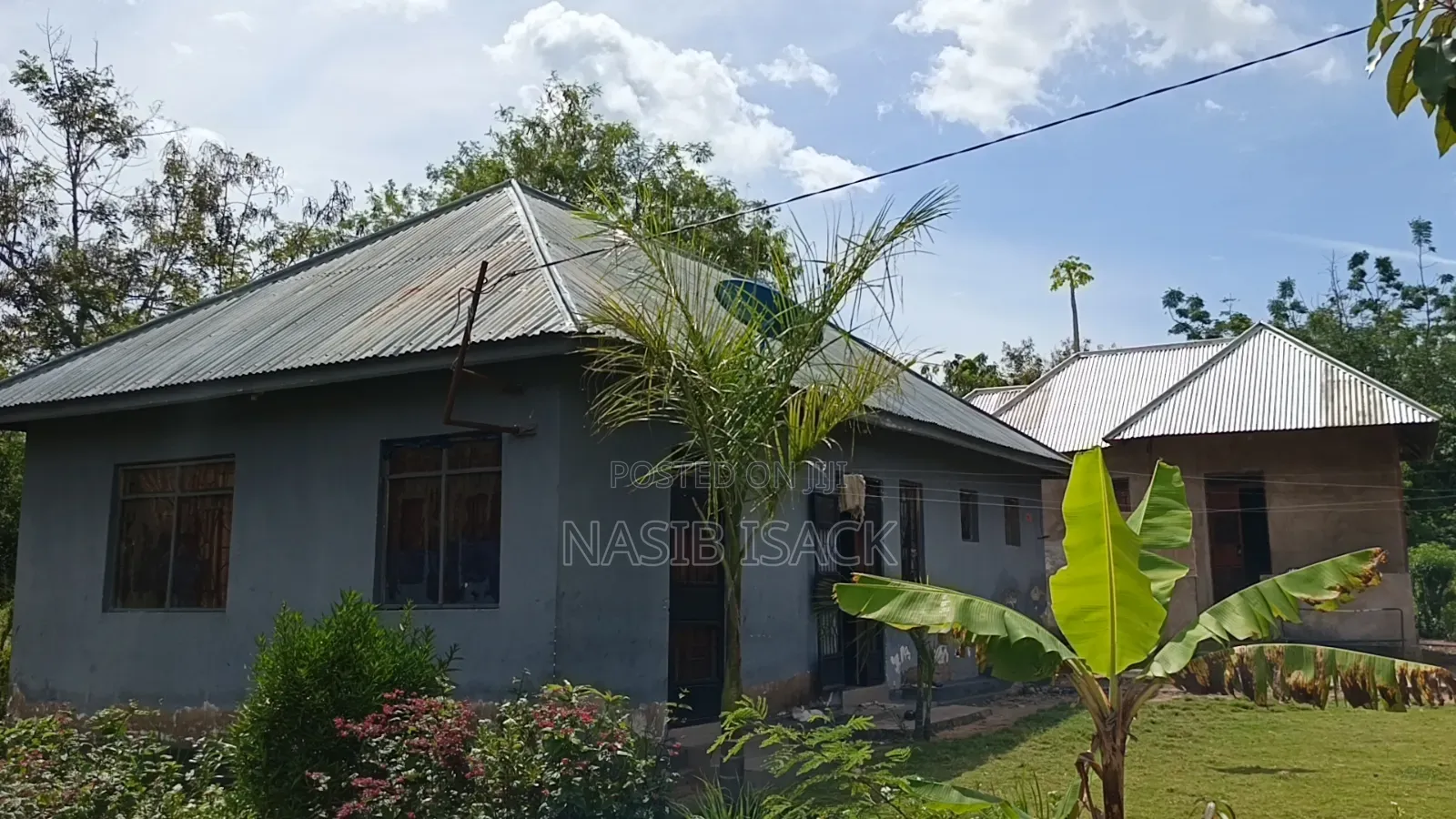 Furnished 5bdrm House in Mkolani for sale in Mkolani