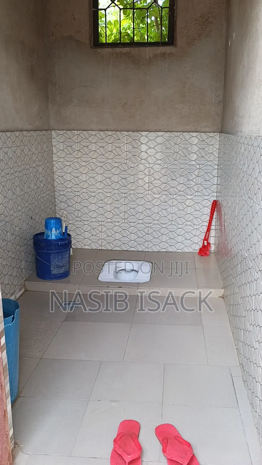 Furnished 5bdrm House in Mkolani for sale in Mkolani