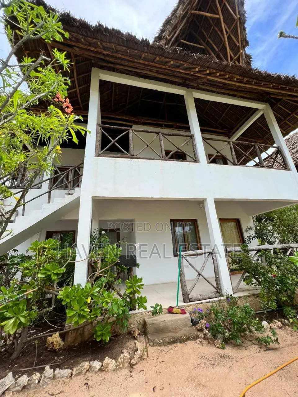Furnished 6bdrm House in Kati for sale in Kati