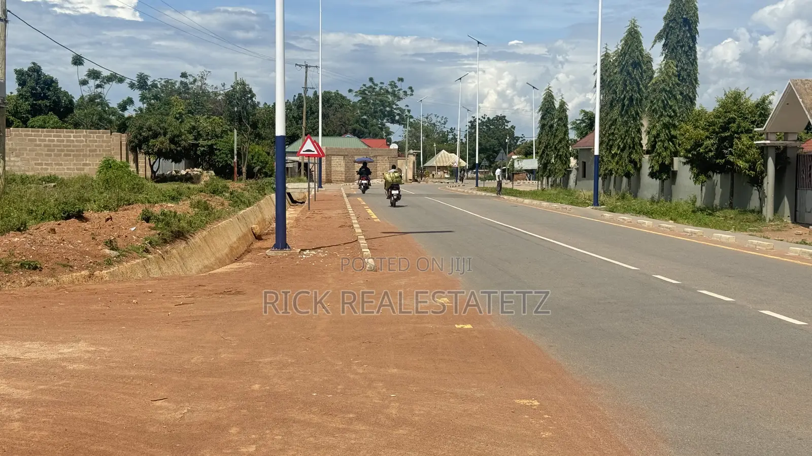 Kiwanja Cha Kwanza Kutoka Lami Kinauzwa in Buswelu