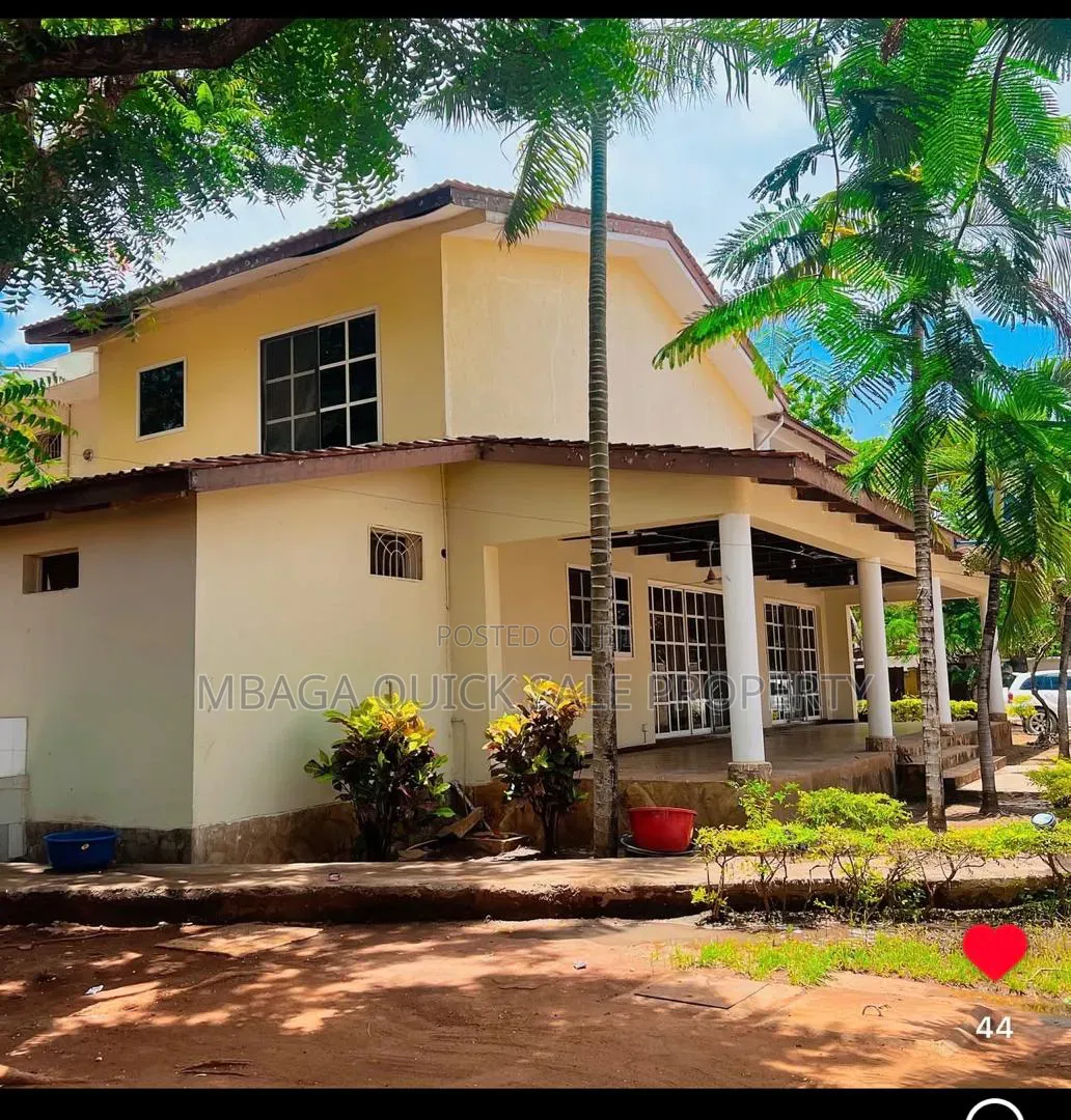 5bdrm House in Masaki for sale in Masaki