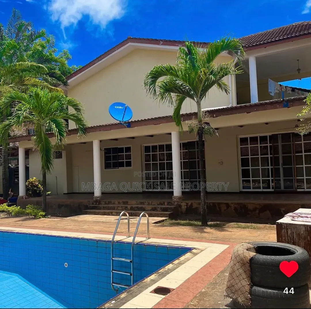 5bdrm House in Masaki for sale in Masaki