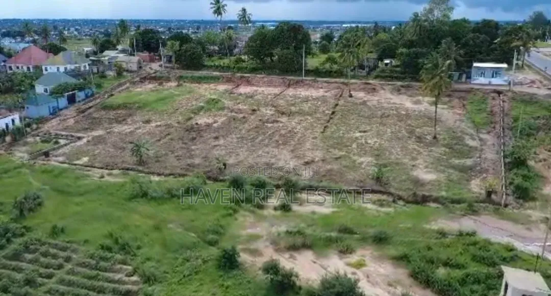 Commercial Plot Inauzwa Kisarawe Two in Kisarawe II