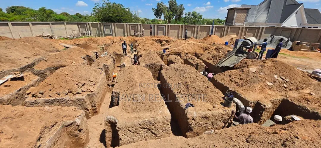 *Plot With Unfinished Project for Sale in Dodoma* in Babayu
