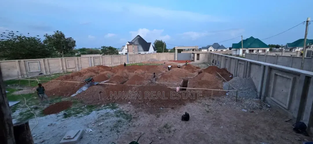 *Plot With Unfinished Project for Sale in Dodoma* in Babayu