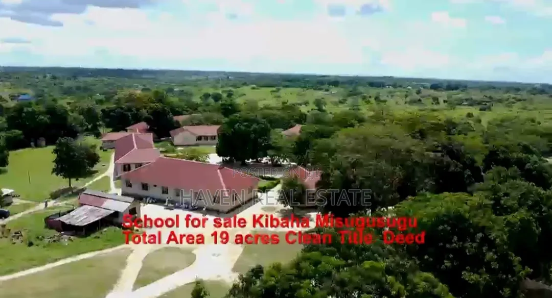 *Shule Ya Bweni Ya Sekondari Ya Wasichana Inauzwa Kibaha, Misugusugu* in Maili Mmoja