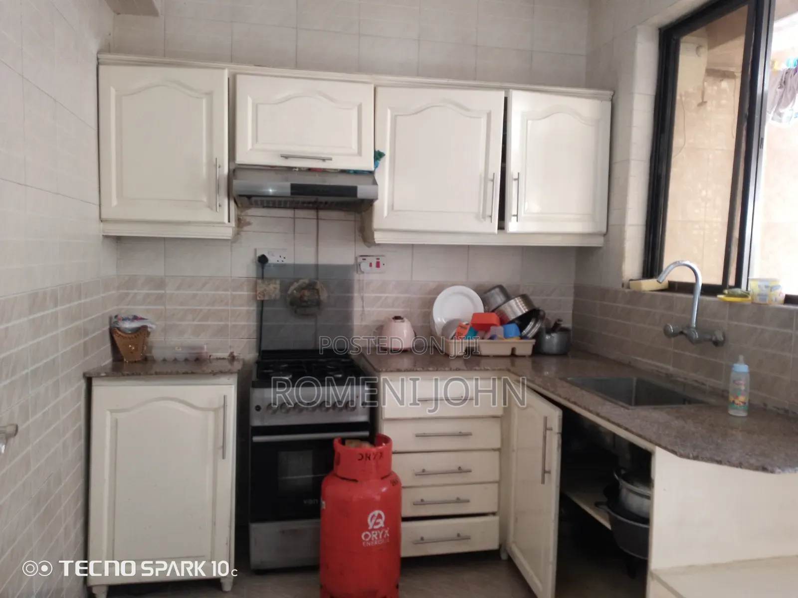 3bdrm Apartment in Tanzania Daresalaam, Ukonga for sale in Ukonga