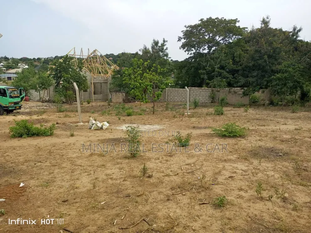 Kiwanja Kinauzwa Goba Kulangwa in Goba