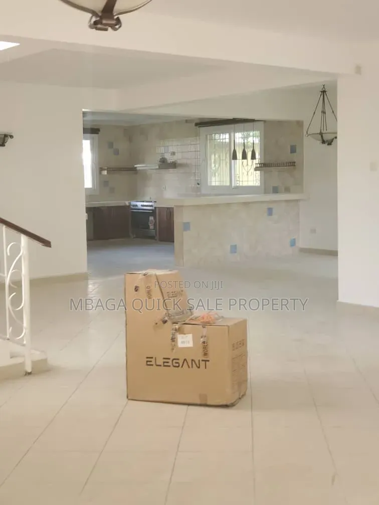 Furnished 5bdrm Bedsitter in Masaki for rent in Masaki