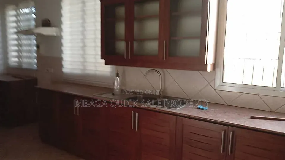 3bdrm Apartment in Oyster Bay for rent in Oyster Bay