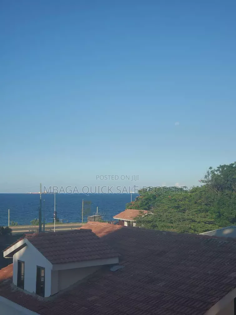 Furnished 3bdrm Villa in Oyster Bay for rent in Oyster Bay