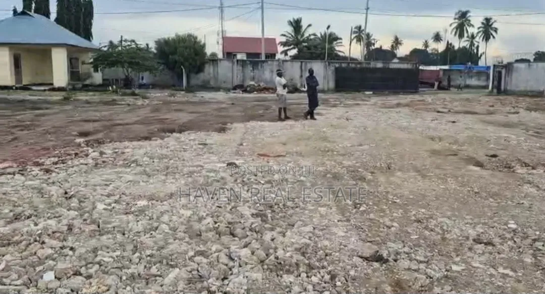 Yard for Sale at Mtoni Kwa Azizi Ally in Mtoni