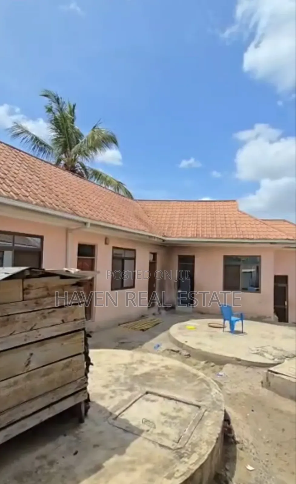 7bdrm House in Mbezi for sale in Mbezi