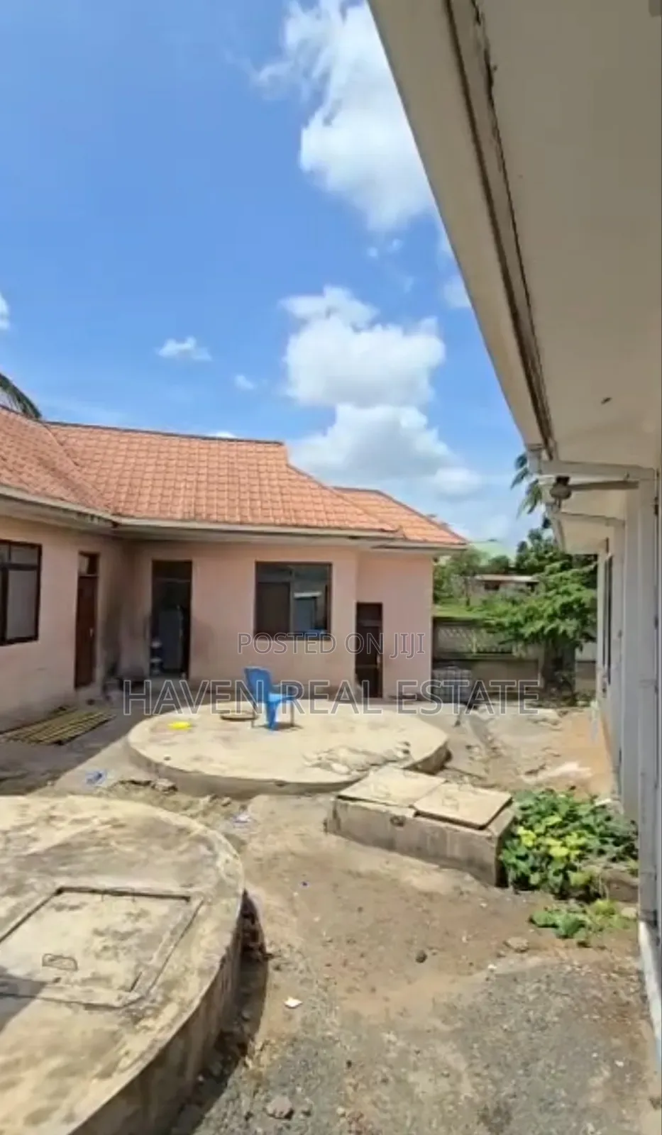 7bdrm House in Mbezi for sale in Mbezi