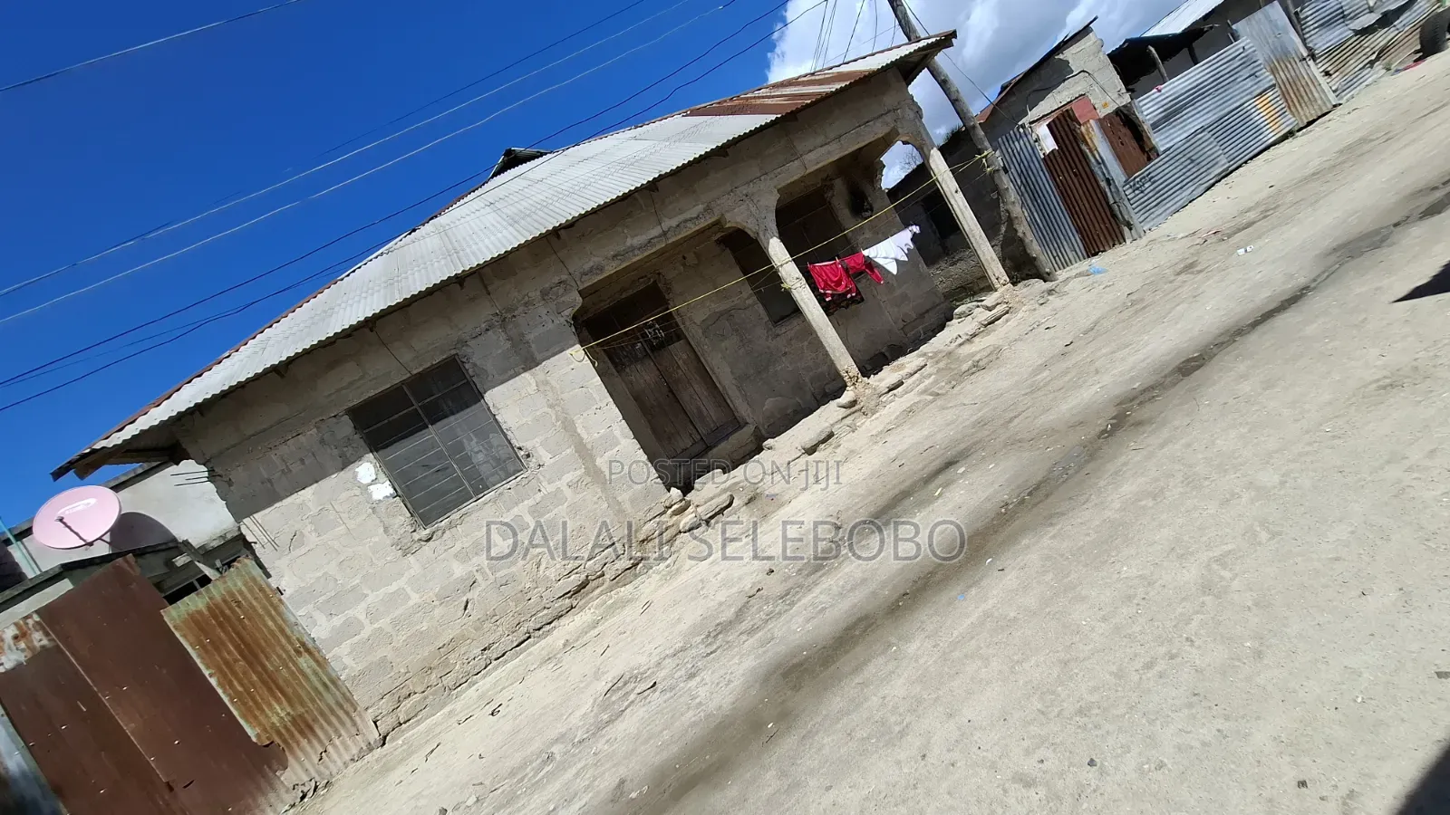 6bdrm Bungalow in Kinondoni Hananasif for sale in Kinondoni