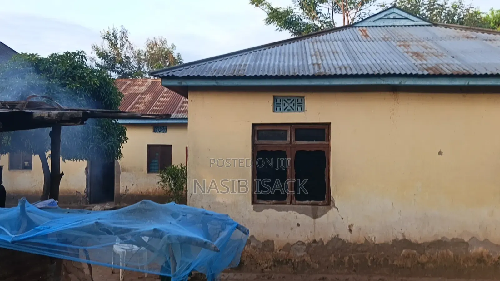 Furnished 9bdrm House in Mkolani for sale in Mkolani