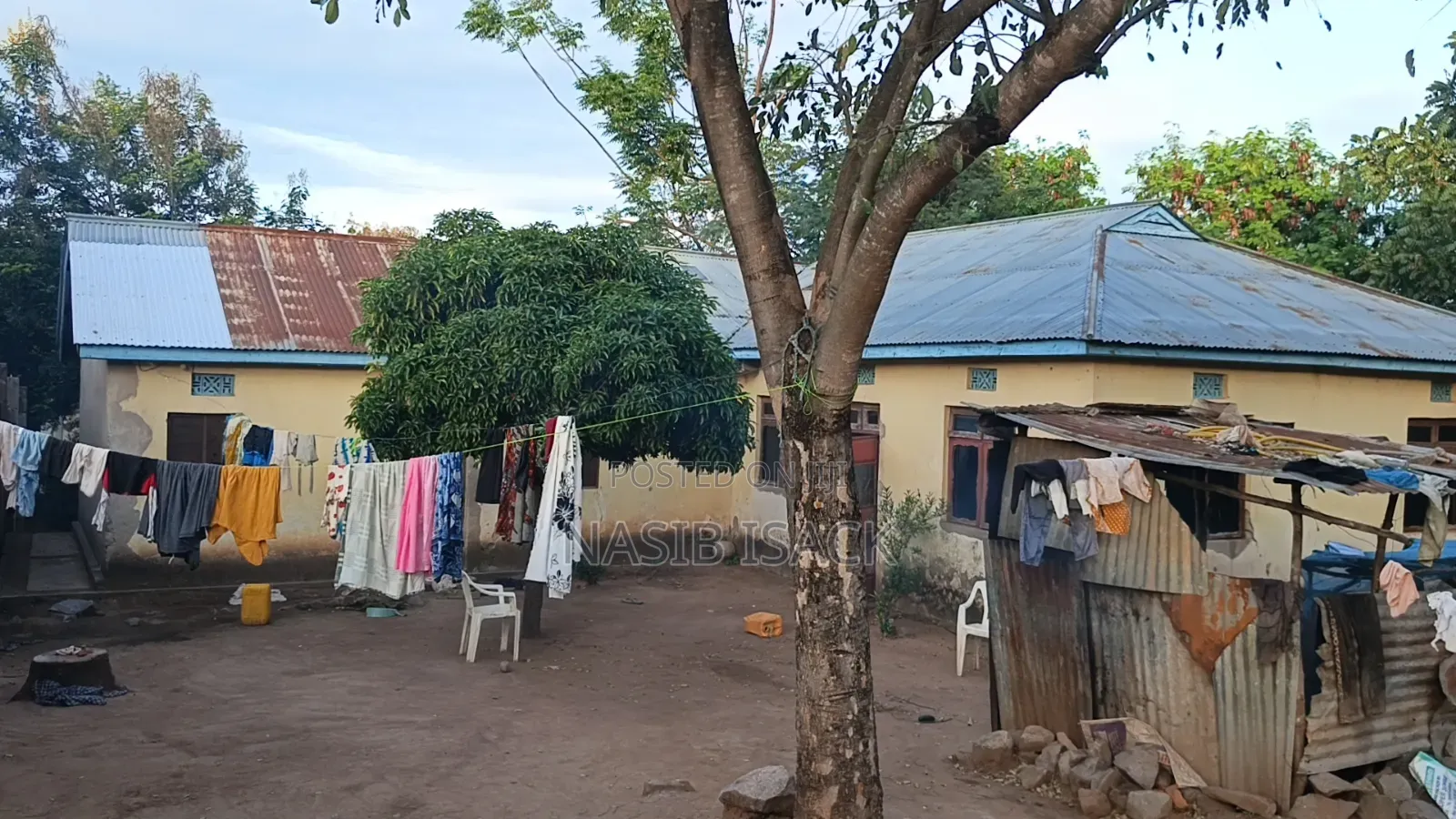 Furnished 9bdrm House in Mkolani for sale in Mkolani