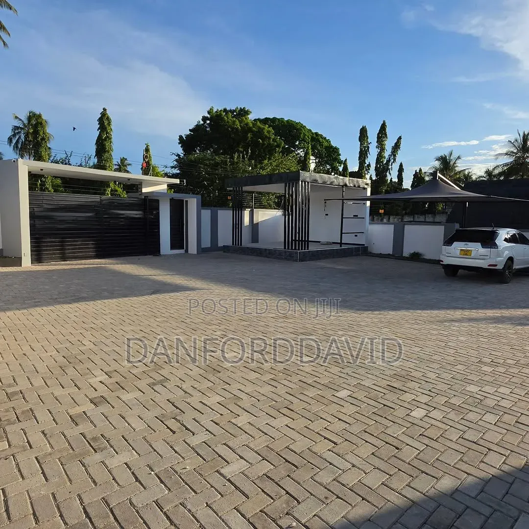 4bdrm House in Kahwa Real Estate, Goba for sale in Goba