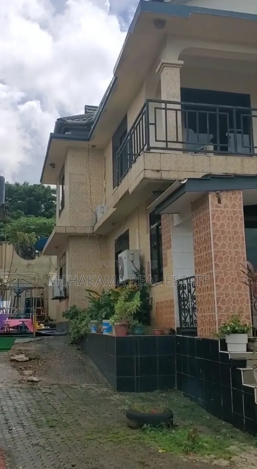 5bdrm Block of Flats in Mchakama Real Estate, Segerea for sale in Segerea