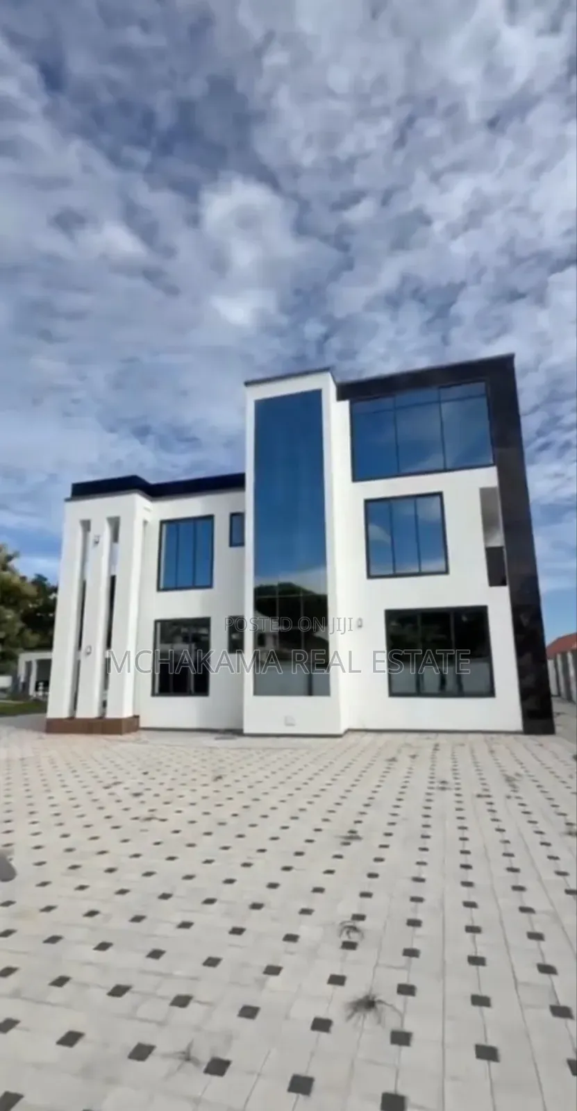 5bdrm Block of Flats in Mchakama Real Estate, Mbweni for sale in Mbweni