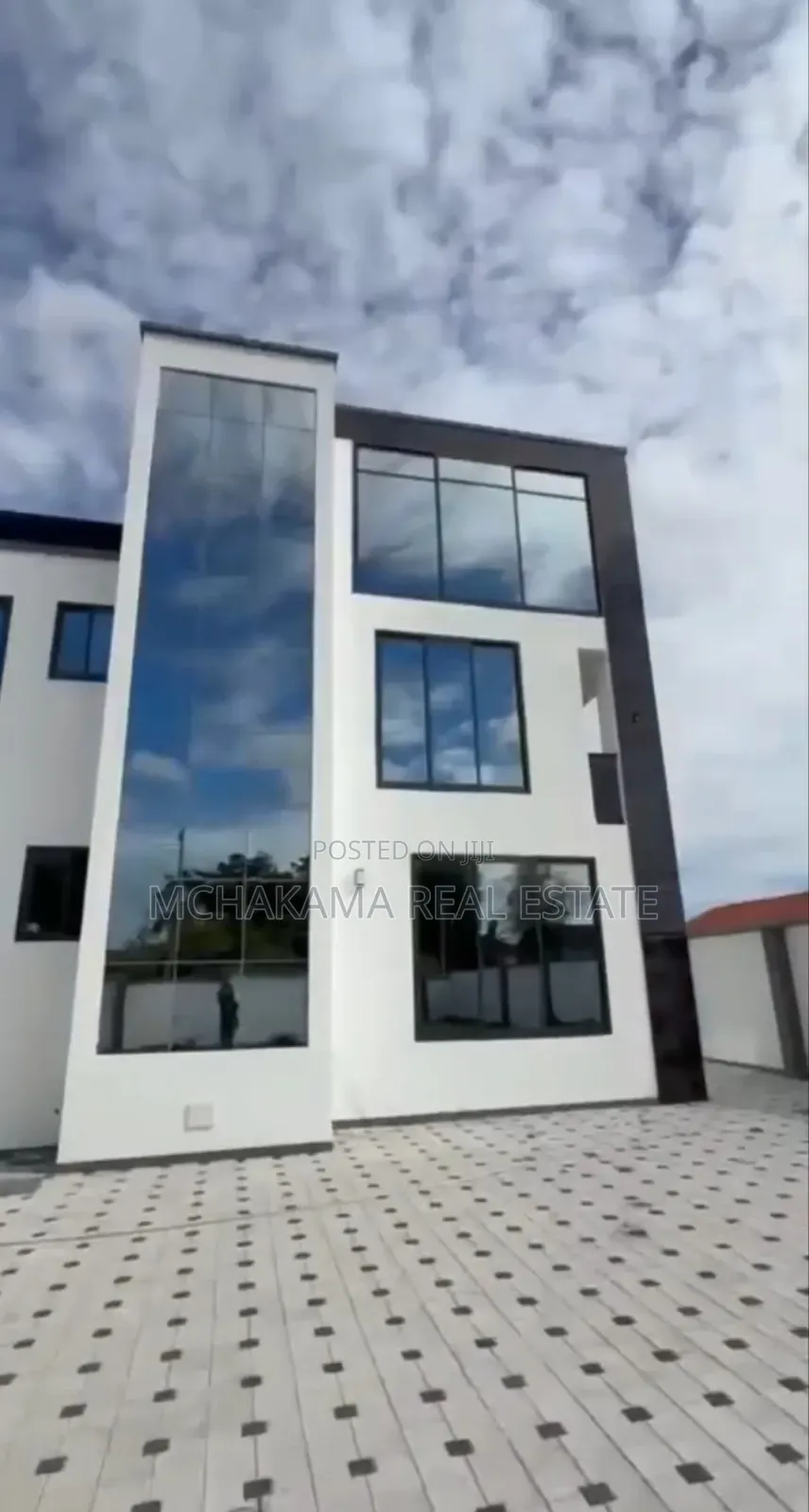 5bdrm Block of Flats in Mchakama Real Estate, Mbweni for sale in Mbweni