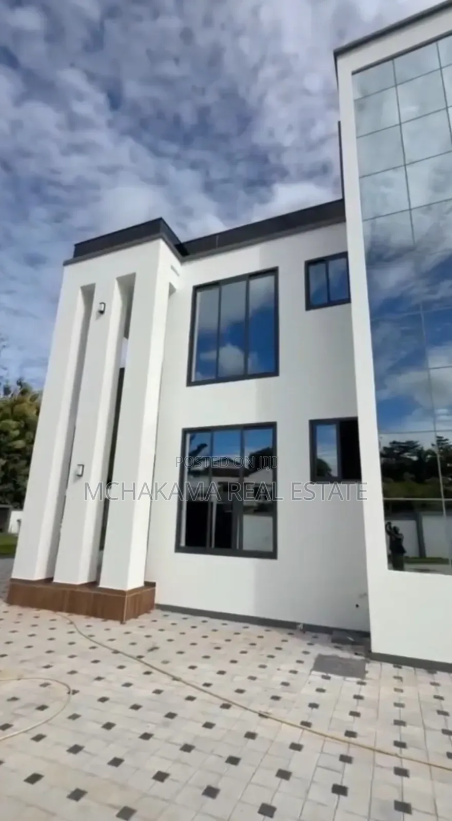 5bdrm Block of Flats in Mchakama Real Estate, Mbweni for sale in Mbweni