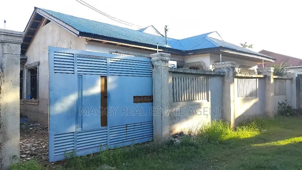 4bdrm House in Bahari Beach, Kunduchi for sale in Kunduchi