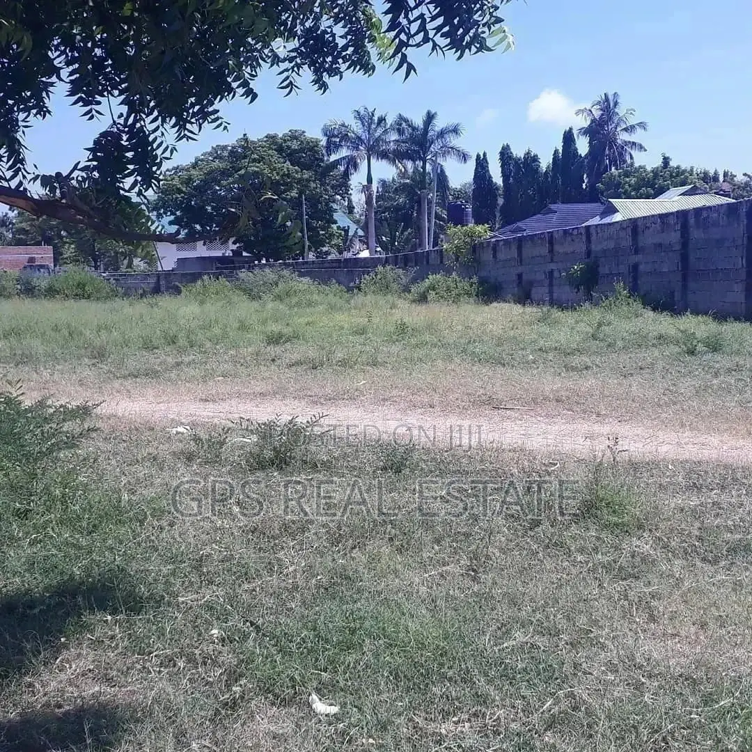 A Very Good Plot For Sale in Kinondoni