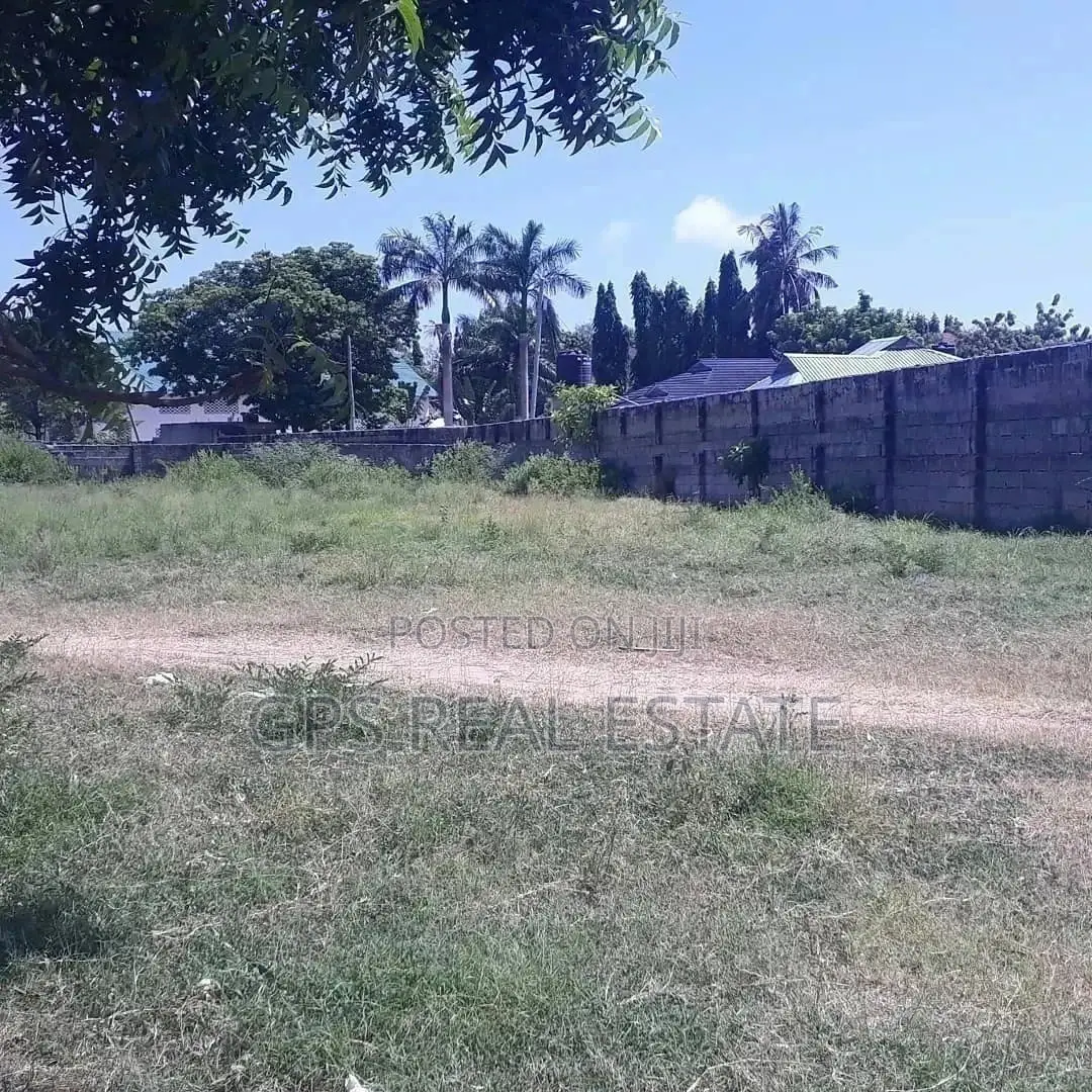 A Very Good Plot For Sale in Kinondoni
