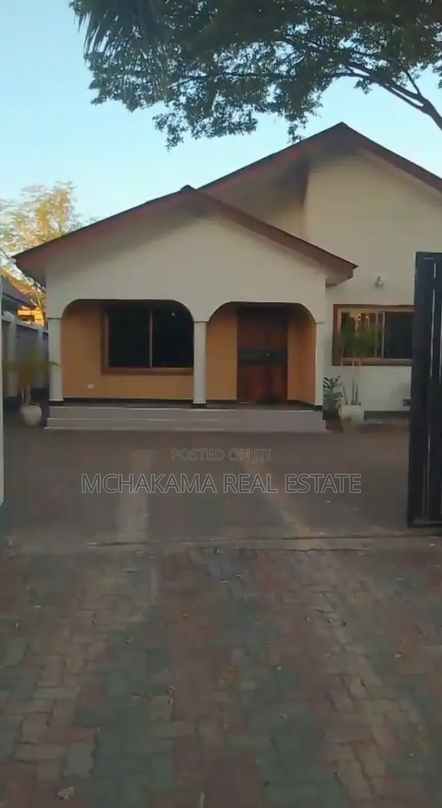 6bdrm House in Mchakama Real Estate, Bunju for sale in Bunju