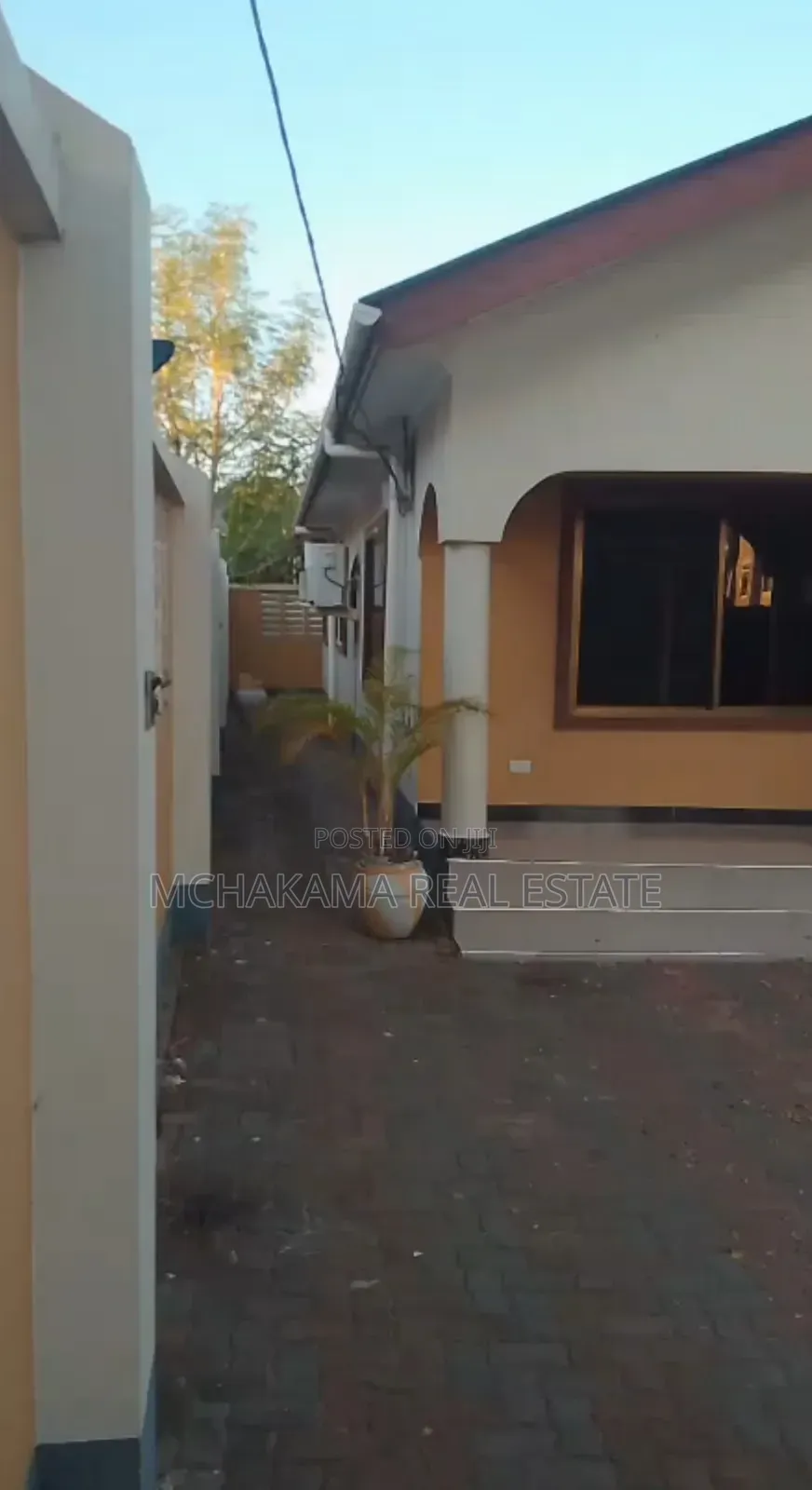 6bdrm House in Mchakama Real Estate, Bunju for sale in Bunju
