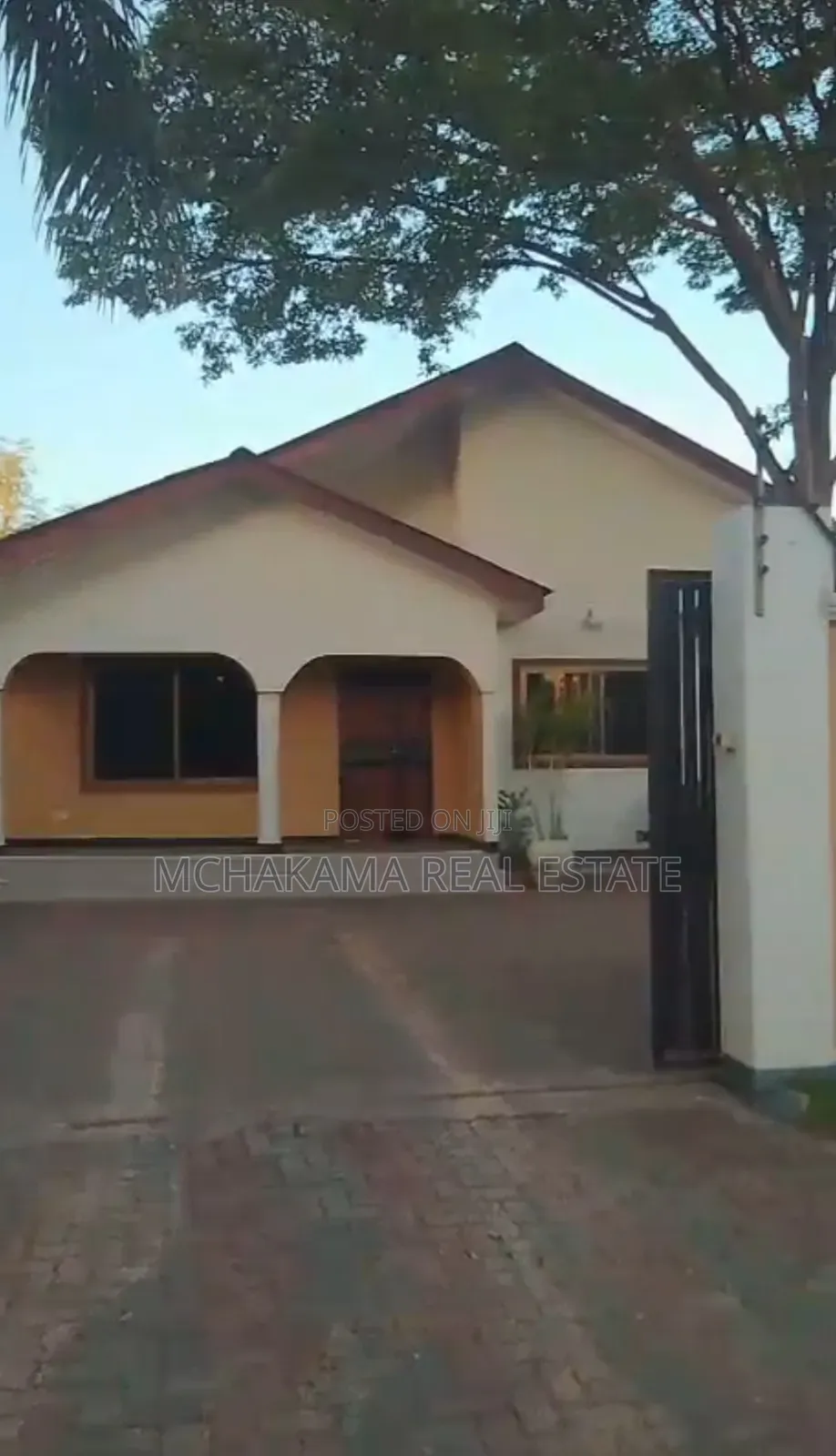 6bdrm House in Mchakama Real Estate, Bunju for sale in Bunju