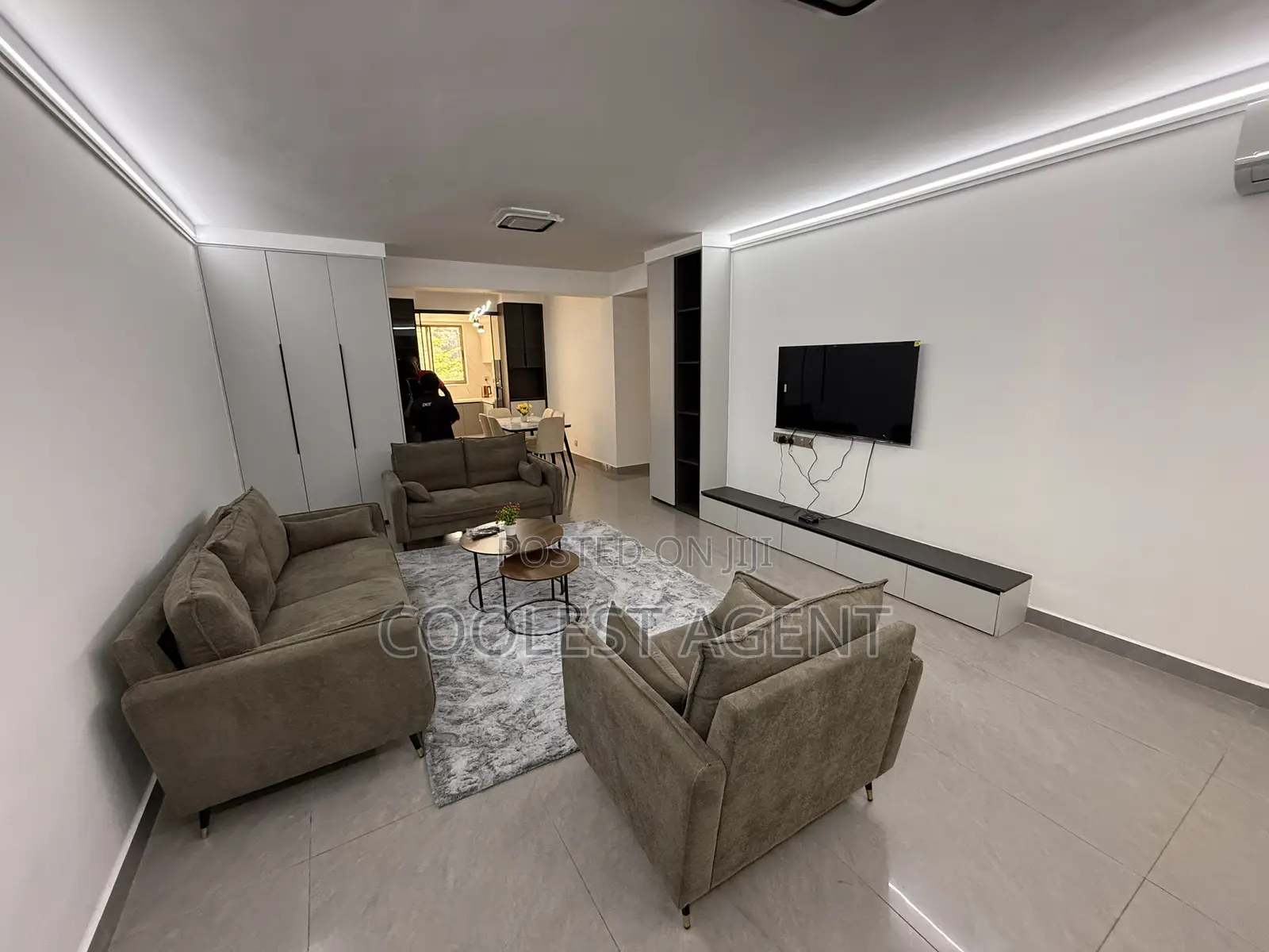 Furnished 3bdrm Apartment in Coolest Estate, Oyster Bay for rent in Oyster Bay