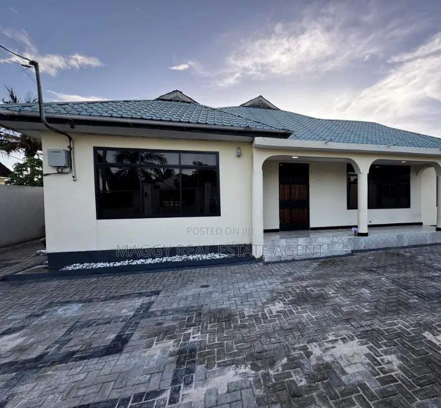 4bdrm House in Bunju Beach for rent in Bunju