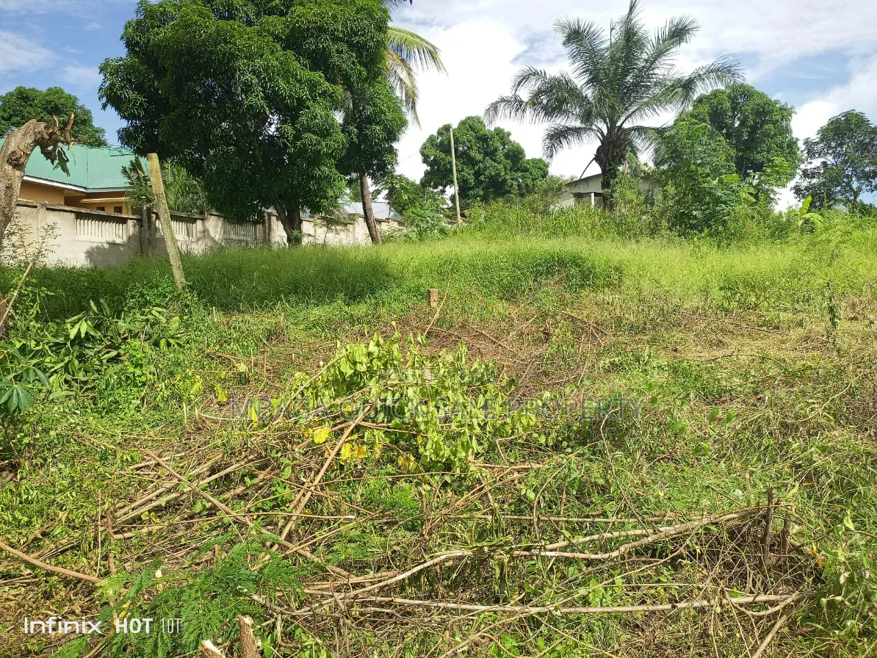 Godown Area SQM 2000 for Rent TSH 10,000,000ml at Sinza Mori in Sinza