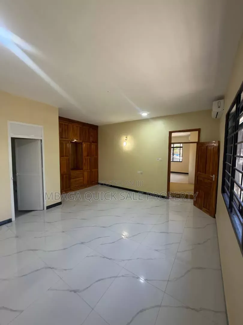 5bdrm House in Masaki for rent in Masaki