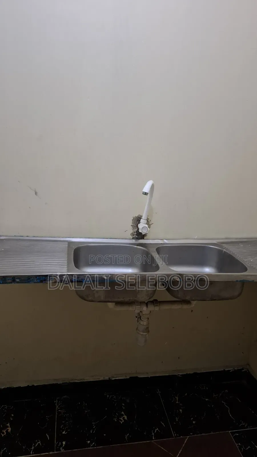 Privatte Office Flow Ya 3 Near by Mliman Cty Area in Sinza